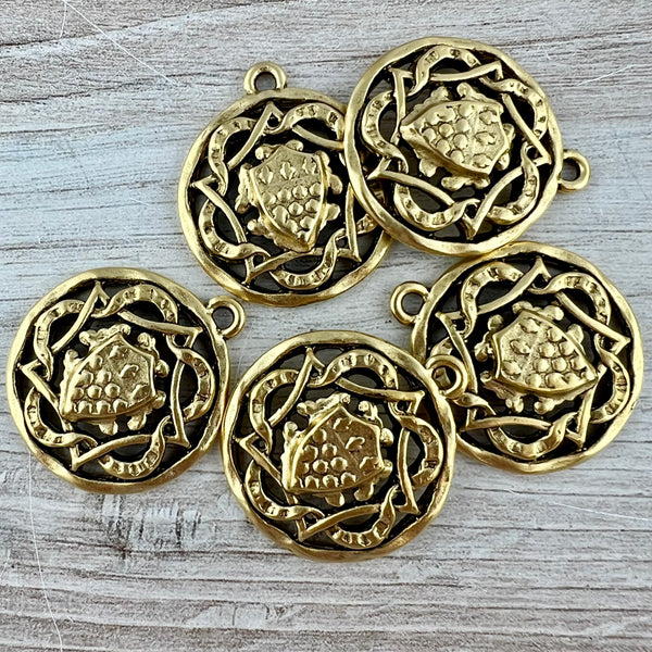 Load image into Gallery viewer, Coat of Arms Medallion Pendant, Old World Antiqued Gold Charm, Jewelry Findings, GL-6299
