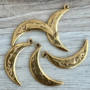 Textured Crescent Moon Pendant, Gold Celestial Charm, Artisan Jewelry Findings, GL-6306