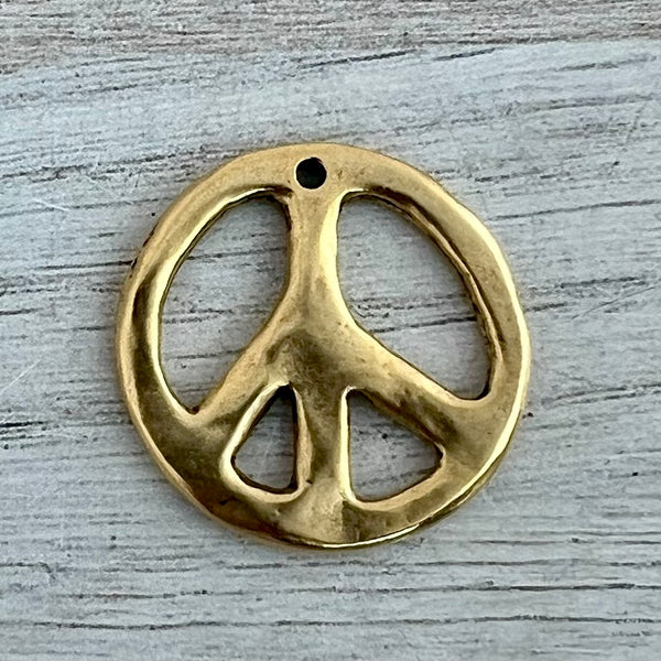 Load image into Gallery viewer, Peace Sign Pendant, Smooth Gold Symbol Charm, Artisan Jewelry Findings, GL-6305
