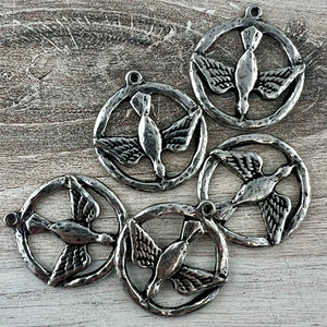 Circle Dove Pendant, Antiqued Pewter Circle Charm, Jewelry Findings, PW-6297