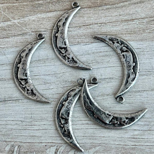 Textured Crescent Moon Pendant, Silver Celestial Charm, Jewelry Findings, PW-6306