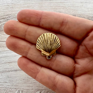 Seashell Charm, Simple Antiqued Gold Jewelry Making Findings, Carson's Cove, GL-6285