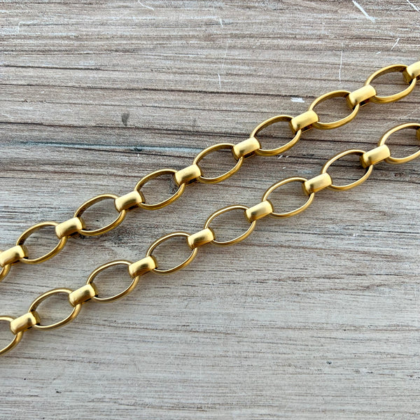 Load image into Gallery viewer, Large, Wide Gold Oval Chain, Alternating Long and Short Links, Chain by the Foot, Jewelry Making Supplies, GL-2060
