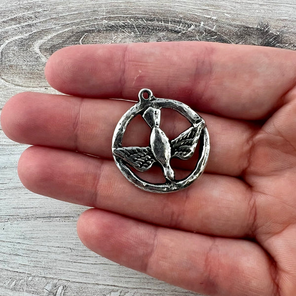 Load image into Gallery viewer, Circle Dove Pendant, Antiqued Pewter Circle Charm, Jewelry Findings, PW-6297
