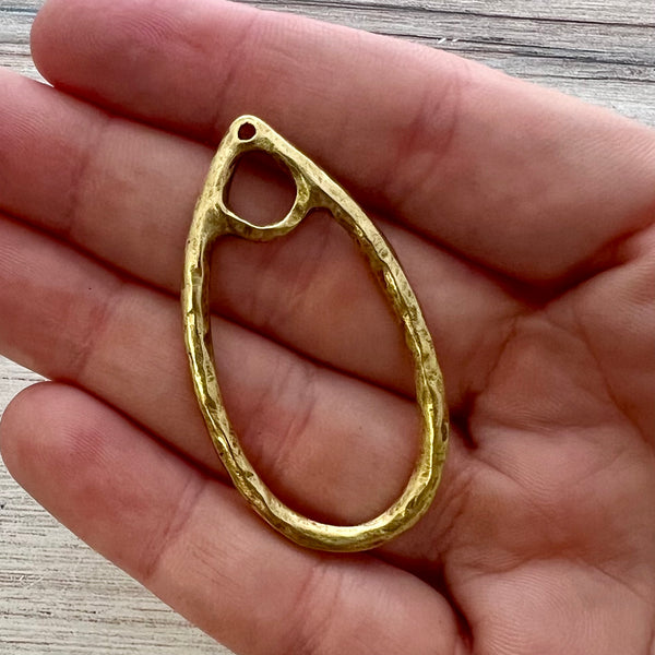 Load image into Gallery viewer, Large Oval Hammered Hoop Charm Holder, Gold Artisan Earring Finding, Carson&#39;s Cove, GL-6260
