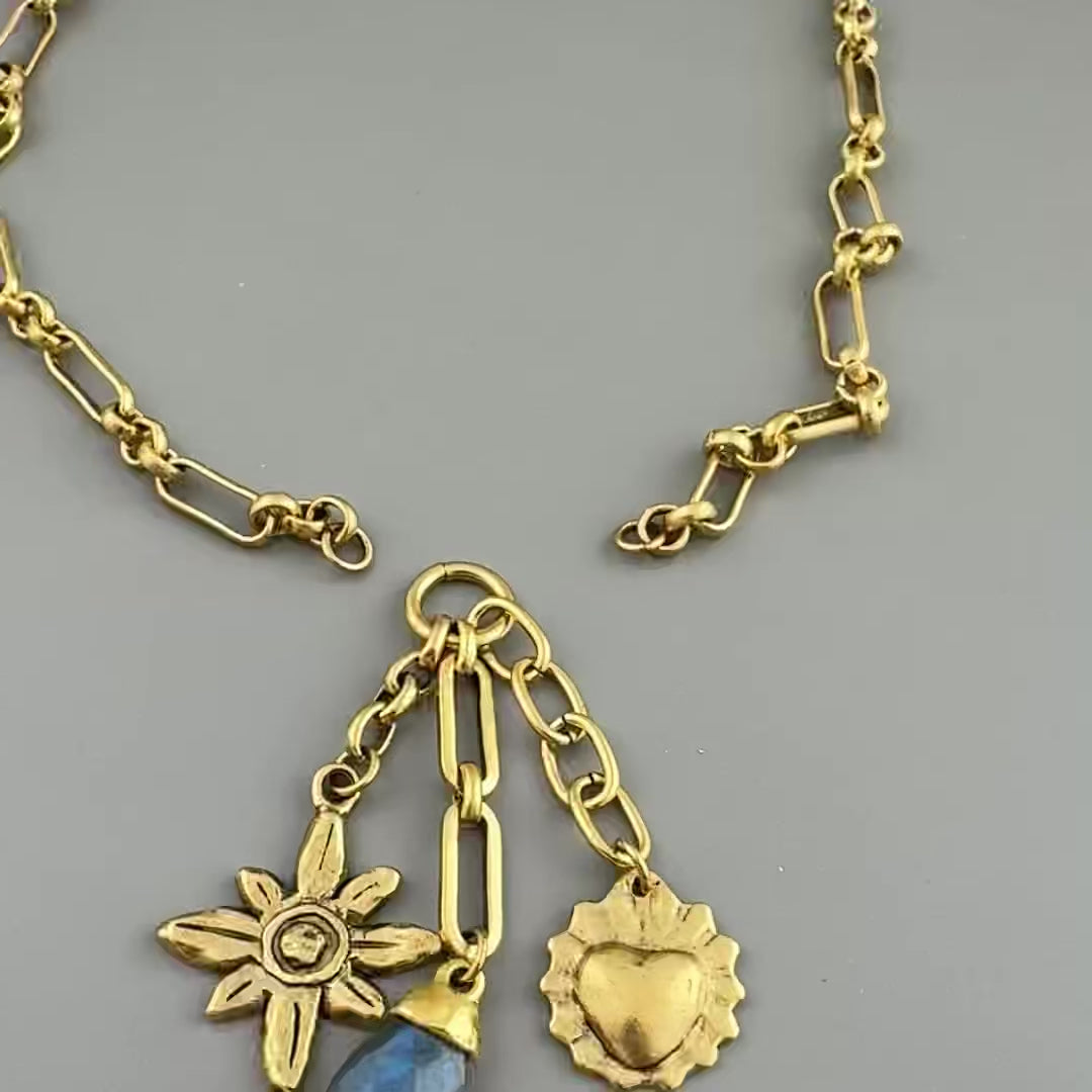 Charm Extender with Three Chains, Gold Modern Pendant Holder Enhancer, Jewelry Making GL-6342