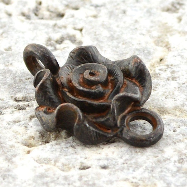 Load image into Gallery viewer, 2 Rose Connector, Antiqued Rustic Brown Rose Connector, Metal Rose, Flower Connector, BR-6007
