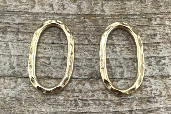 Load image into Gallery viewer, 2 Hammered Ring Link, Leather Ring Connector, Eternity Ring, Oval Hoop Gold Ring Connector, Circle Jewelry Supply, Earrings, GL-6140
