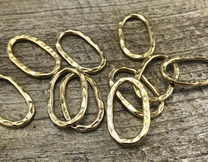 2 Hammered Ring Link, Leather Ring Connector, Eternity Ring, Oval Hoop Gold Ring Connector, Circle Jewelry Supply, Earrings, GL-6140