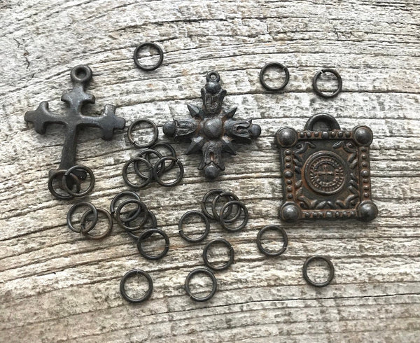 Load image into Gallery viewer, 8mm Jump Rings, Rustic Brown Jump Rings, Antiqued Jump Rings, 25 jump rings, BR-3003
