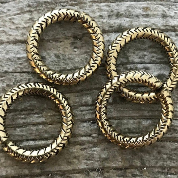 Load image into Gallery viewer, 16mm Extra Large Gold Jump Rings, Thick Textured Jump Ring, Antiqued Gold, Connectors Links, Brass Jump Ring, 4 Rings Jewelry Supply GL-3001
