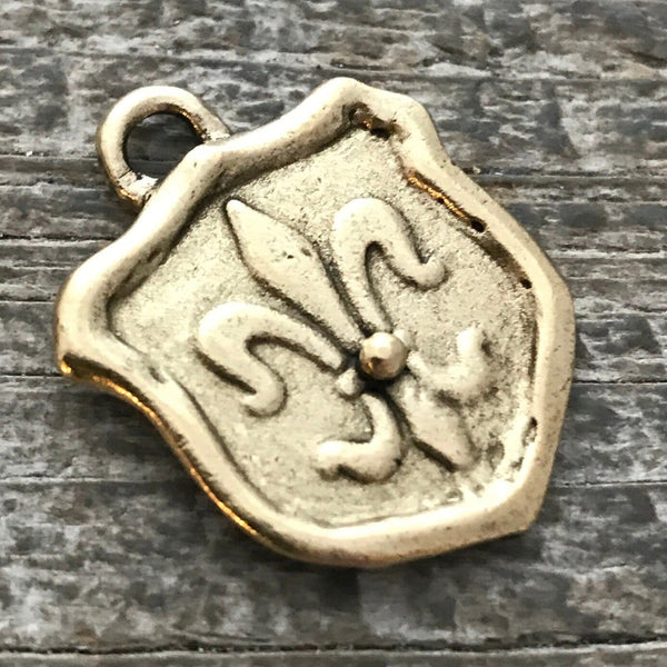 Load image into Gallery viewer, Fleur de lis Charm, Antiqued Gold Seal, Soldered French Charm, Paris Jewelry, Paris Charm, Jewelry Making Artisan Findings, GL-6061
