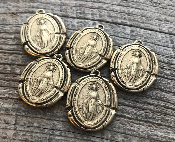 Load image into Gallery viewer, Wax Seal Mary Medal, Catholic Religious Pendant, Blessed Mother, Antiqued Gold Charm, Religious Jewelry, GL-6065
