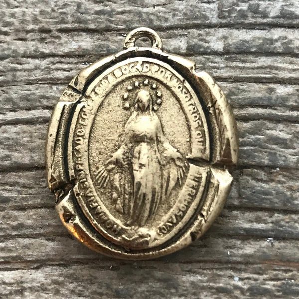 Load image into Gallery viewer, Wax Seal Mary Medal, Catholic Religious Pendant, Blessed Mother, Antiqued Gold Charm, Religious Jewelry, GL-6065
