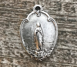 Mary Medal, Virgin Mary, Antiqued Silver Religious Jewelry Making Charm Pendant, Blessed Mother, Catholic Necklace, Catholic Jewelry SL-6058
