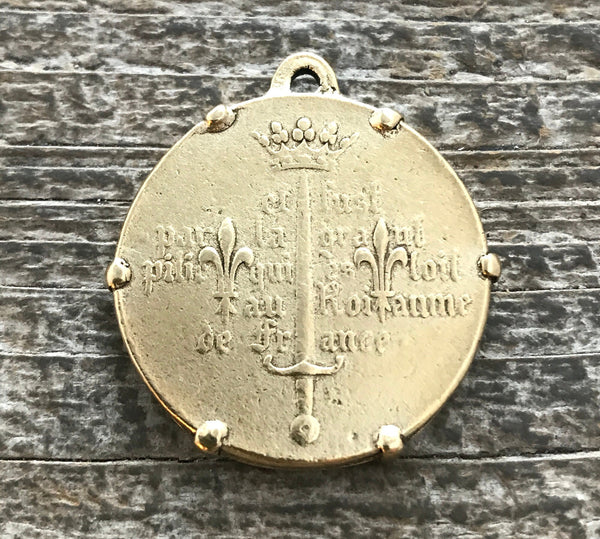 Load image into Gallery viewer, Joan of Arc Medal with Frame, Antiqued Gold Charm Pendant, Brave Woman, Saint of Soldiers, Religious Catholic Jewelry Supplies, GL-6124
