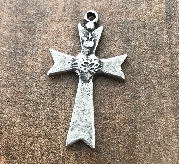 Load image into Gallery viewer, Small Sacred Heart Cross, Antiqued Silver Cross, Catholic Rosary Parts, Religious Jewelry, PW-6069
