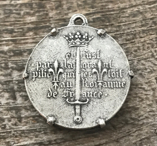 Load image into Gallery viewer, Joan of Arc Medal with Frame, Antiqued Silver Charm Pendant, Brave Woman, Saint of Soldiers, Religious Catholic Jewelry Supplies, PW-6124

