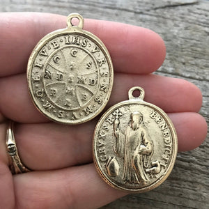 Saint St. Benedict Medal, Benedictan Cross, Antiqued Catholic Medal, Religious Pendant Charm Jewelry Supplies, GL-6078