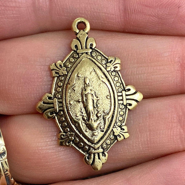 Load image into Gallery viewer, French Mary Medal, Fleur de Lis Pendant, Antiqued Gold Charm, Catholic Religious Christian Jewelry, GL-6081
