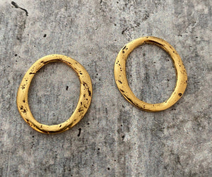 2 Organic Ring Links, Lightweight Eternity Connector, Antiqued Gold Oval Hoop, Circle Jewelry Supply, GL-6113