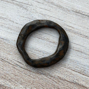 Organic Hammered Ring Link, Eternity Connector, Antiqued Rustic Brown Oval Hoop, Circle Jewelry Supply, BR-6127