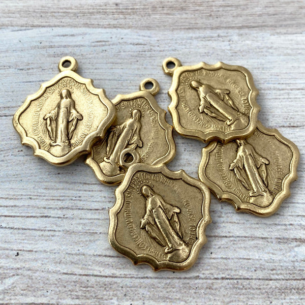 Load image into Gallery viewer, Miraculous Medal, Catholic Religious Antiqued Gold, Diamond Shaped Charm Pendant, Religious Jewelry Supplies, GL-6128
