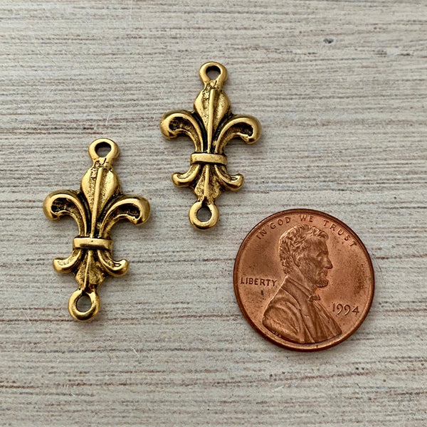 Load image into Gallery viewer, 2 Fleur de lis Connector, French Charm, Antiqued Gold Paris Jewelry Findings, GL-6154
