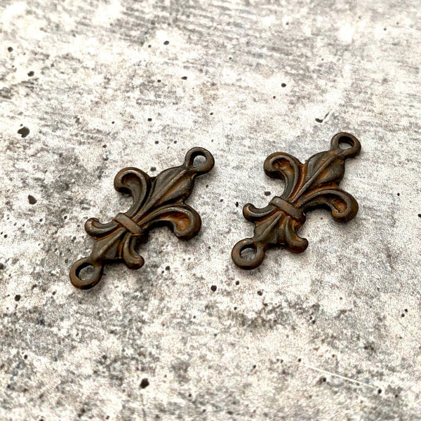 Load image into Gallery viewer, 2 Fleur de lis Connector, French Charm, Antiqued Rustic Brown Paris Jewelry Findings, BR-6154
