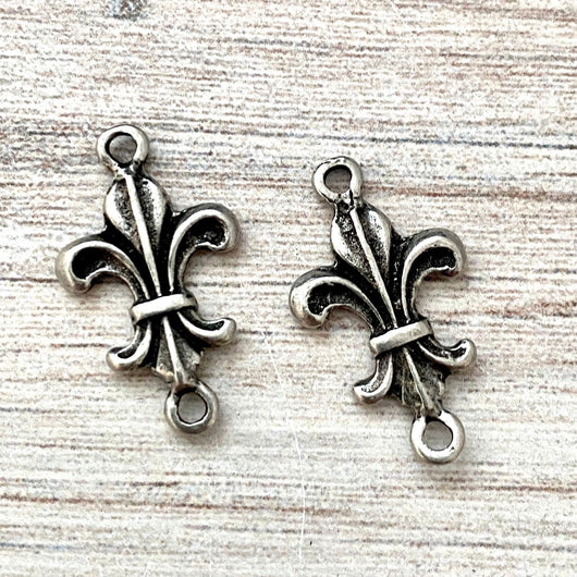 2 Fleur de lis Connector, French Charm, Antiqued Silver Pewter Paris Jewelry Findings, PW-6154