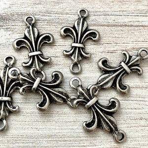 2 Fleur de lis Connector, French Charm, Antiqued Silver Pewter Paris Jewelry Findings, PW-6154