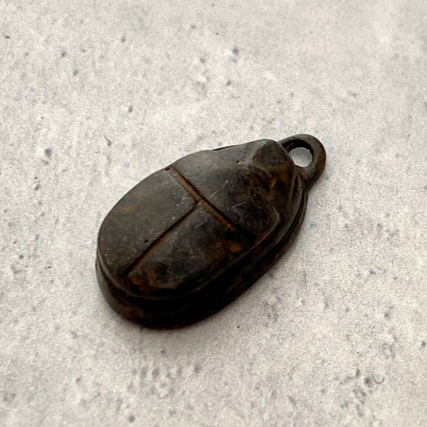 Load image into Gallery viewer, Scarab Beetle Charm, Antiqued Rustic Brown Pendant, Jewelry Supplies, BR-6176
