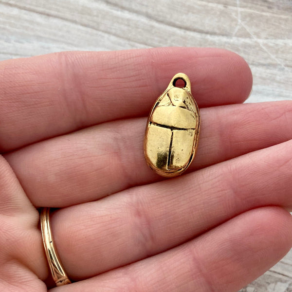 Load image into Gallery viewer, Scarab Beetle Charm, Antiqued Gold Pendant, Jewelry Supplies, GL-6176
