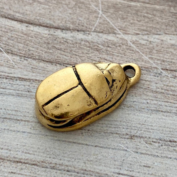 Load image into Gallery viewer, Scarab Beetle Charm, Antiqued Gold Pendant, Jewelry Supplies, GL-6176

