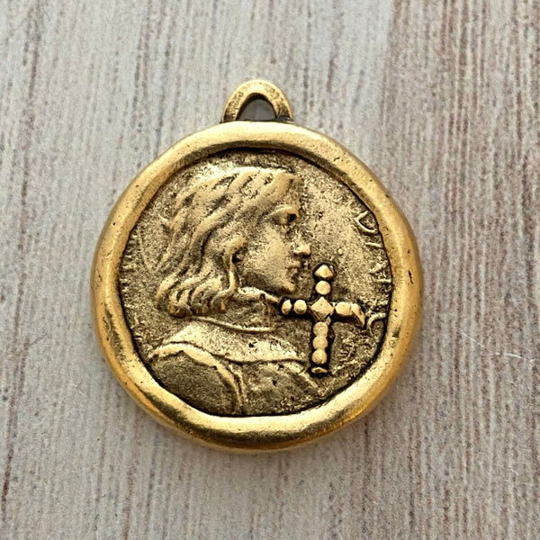 Load image into Gallery viewer, Soldered Joan of Arc Medal, Antiqued Gold Charm Pendant, Brave Woman, Saint of Soldiers, Religious Catholic Jewelry Supplies, GL-6098
