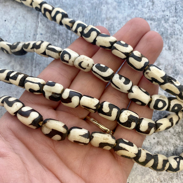 Load image into Gallery viewer, Full Strand Batik African Bone Beads, Black and White, 9x12mm, BD-0011
