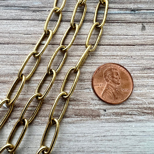 Load image into Gallery viewer, Minimalist Large Gold Clip Chain by the Foot, Rectangle Paperclip Chain, Jewelry Supplies, GL-2054
